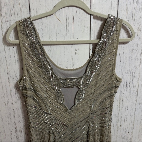 Adrianna Papell Gold Sequin Midi dress size 8 - Picture 4 of 14